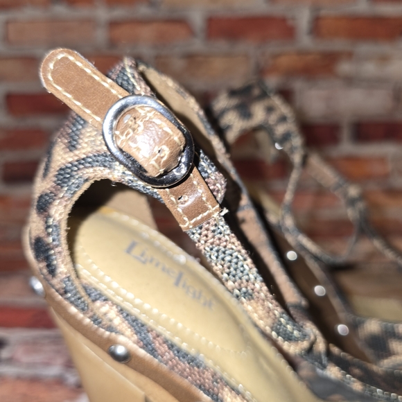 Leopard Print Platform Heels - Picture 8 of 8